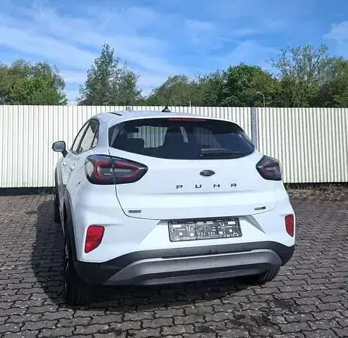 Gebraucht Ford Puma Titanium 125 PS (91 kW) 2022 Weiß SUV