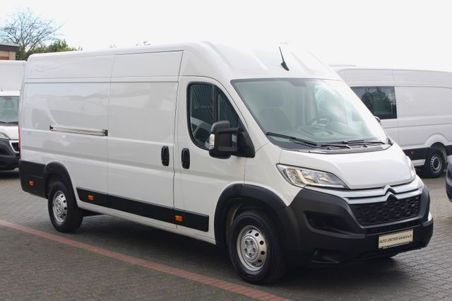 Weiß Gebraucht 2024 Citroën Jumper Van / Kleinbus | 23.798 € (Superpreis) - Bild 1/4