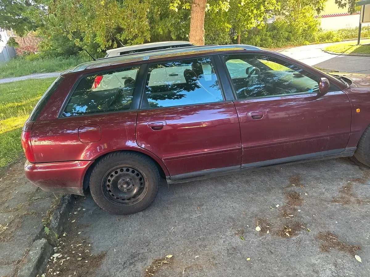 Brugt Audi A4 125 HK (91 kW) 1998 Rød Stationcar