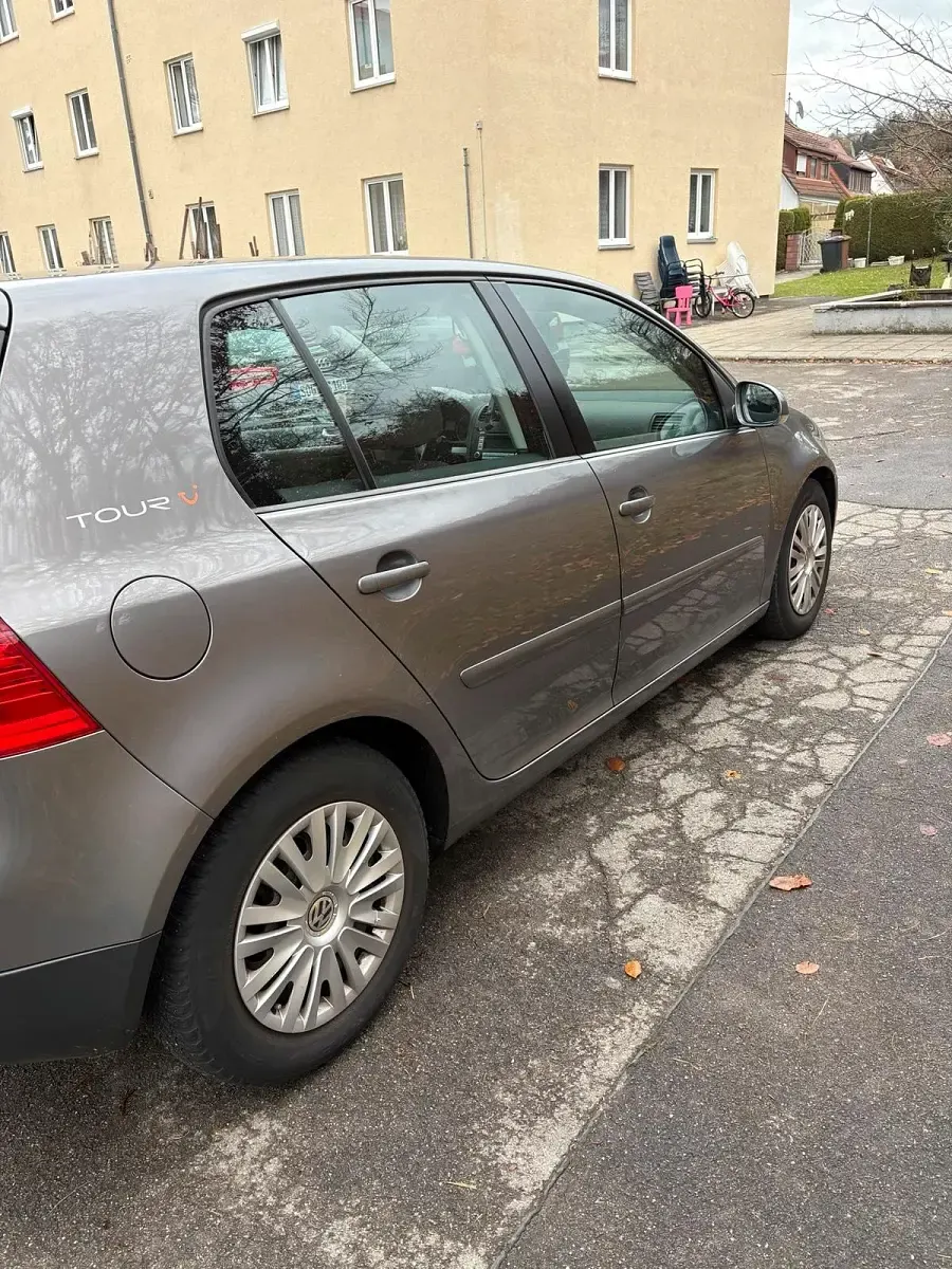 Gebraucht VW Golf V 140 PS (102 kW) 2007 Grau Kleinwagen