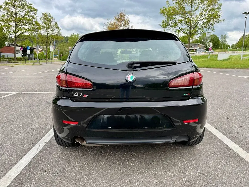 Gebraucht Alfa Romeo 147 Ti 120 PS (88 kW) 2009 Schwarz Kleinwagen