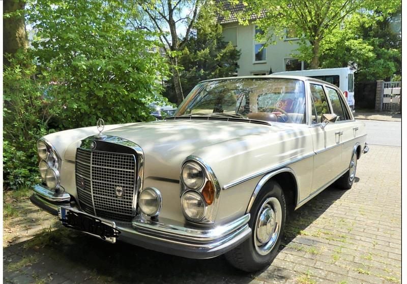 Beige Gebraucht 1966 Mercedes W108 SE Limousine | 16.500 € - Bild 1/4