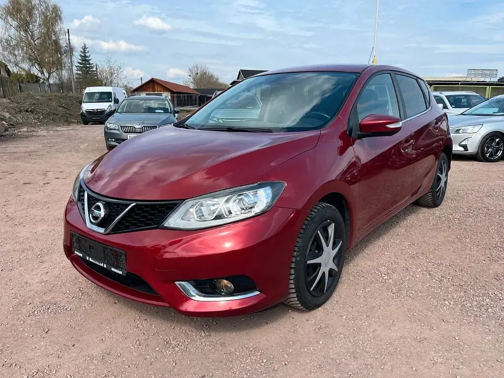 Gebraucht Nissan Pulsar Tekna 116 PS (85 kW) 2017 Rot Kleinwagen