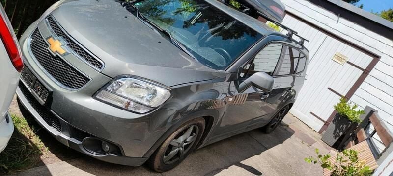 Grau Gebraucht 2013 Chevrolet Orlando Kombi | 4.250 € (Superpreis) - Bild 1/4