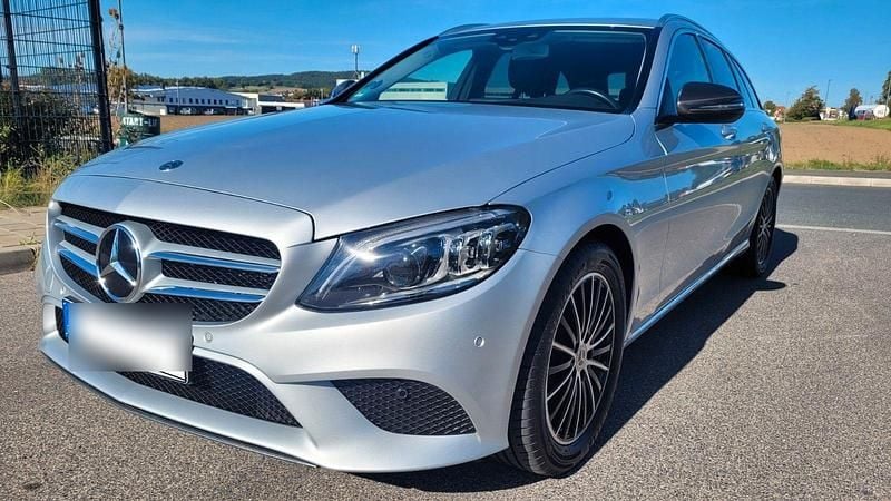 Gebraucht Mercedes C180 156 PS (114 kW) 2019 Silber Kombi