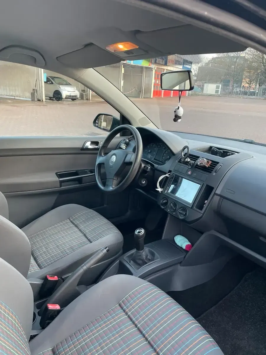 Gebraucht VW Polo 60 PS (44 kW) 2009 Schwarz Kleinwagen