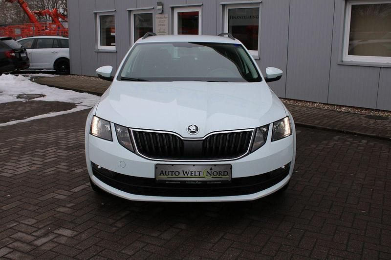 Gebraucht Skoda Octavia Ambition 150 PS (110 kW) 2017 Weiß Kombi