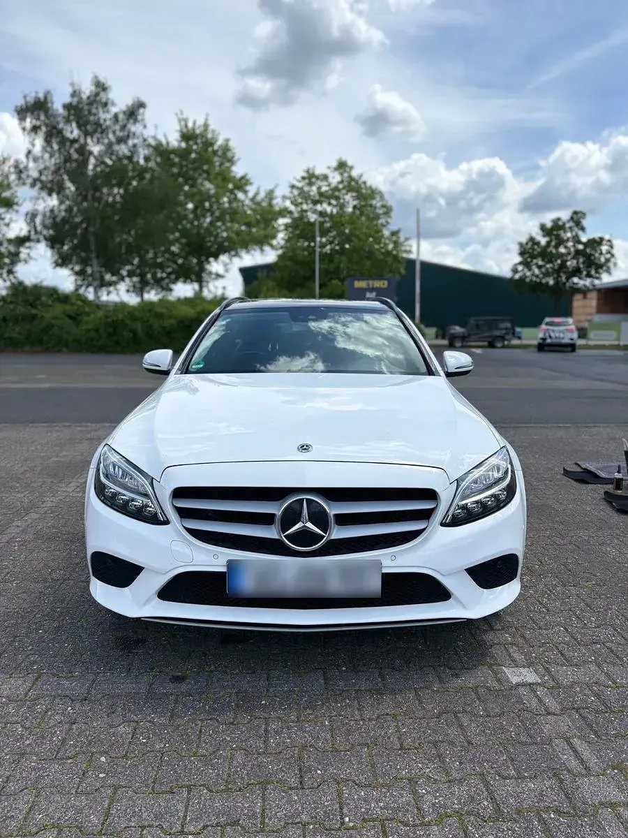 Gebraucht Mercedes C220 194 PS (142 kW) 2020 Weiß Kombi
