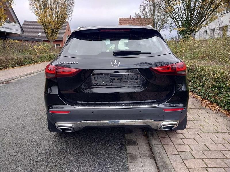 Gebraucht Mercedes GLA220 Progressive 190 PS (139 kW) 2020 Schwarz SUV