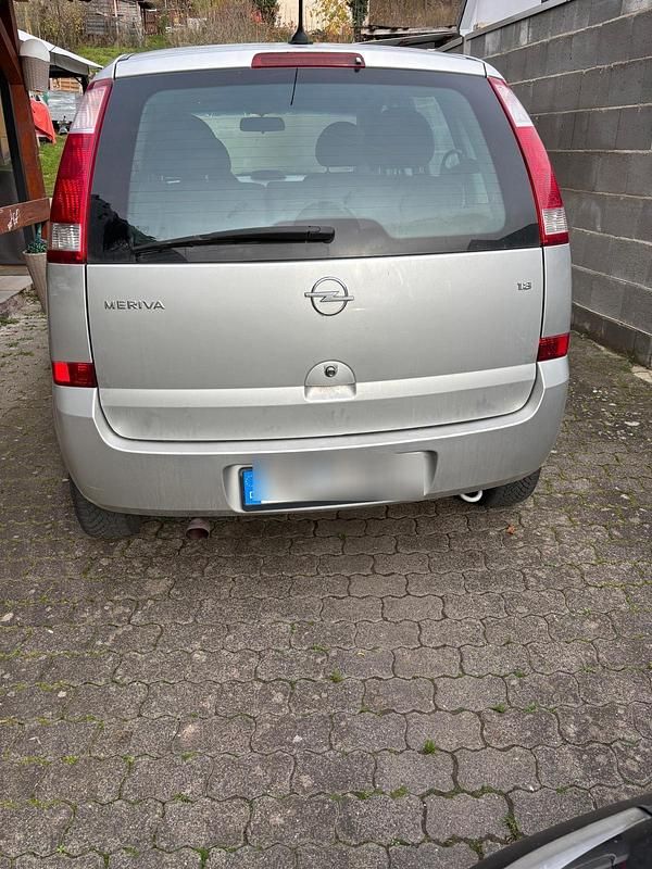 Silber Gebraucht 2003 Opel Meriva Van / Kleinbus | 1.200 € (Guter Preis) - Bild 1/4