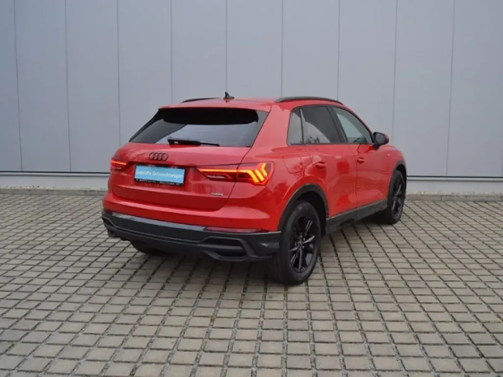 Gebraucht Audi Q3 S-Line 190 PS (139 kW) 2024 Progressivrot metallic (metallic) SUV