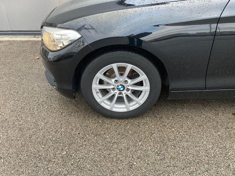 Gebraucht BMW 116 Sport Line 109 PS (80 kW) 2016 Schwarz Kleinwagen