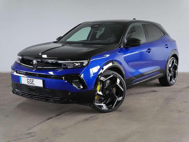 Neu Opel Mokka-e GSe 206 kW (281 PS) 2026 Kolibri blau (metallic) SUV