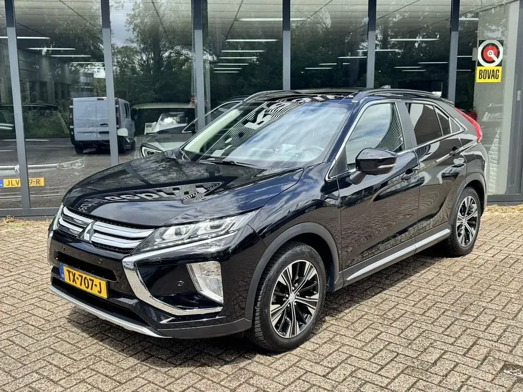 Usata Mitsubishi Eclipse Cross Instyle 165 CV (121 kW) 2018 Nero SUV