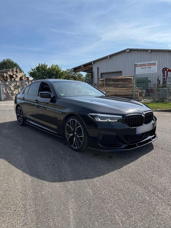 Schwarz Gebraucht 2020 BMW 530 M Sport Limousine | 36.500 € (Etwas zu teuer) - Bild 1/4
