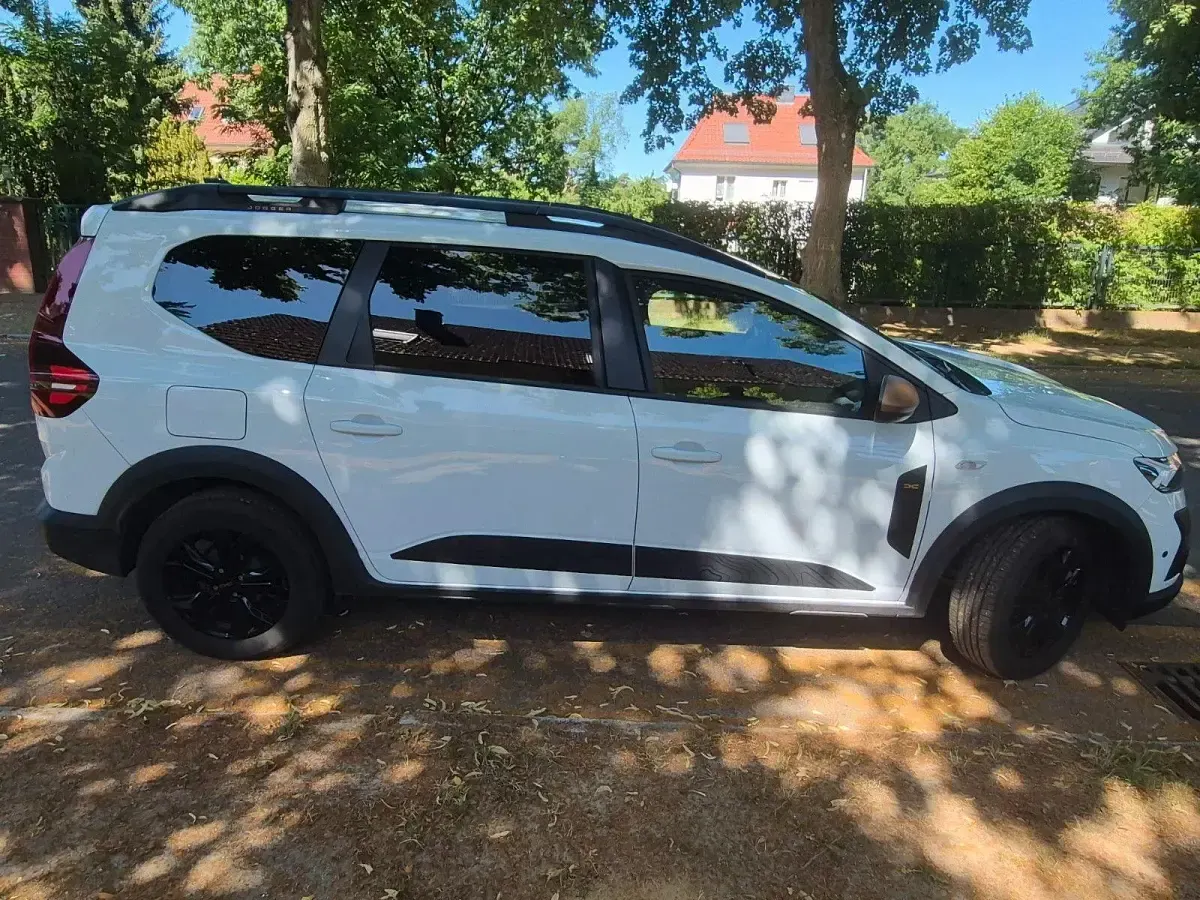 Gebraucht Dacia Jogger Extreme 110 PS (80 kW) 2025 Weiß Van / Kleinbus