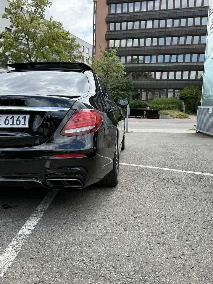 Gebraucht Mercedes E350 286 PS (210 kW) 2020 Schwarz Limousine