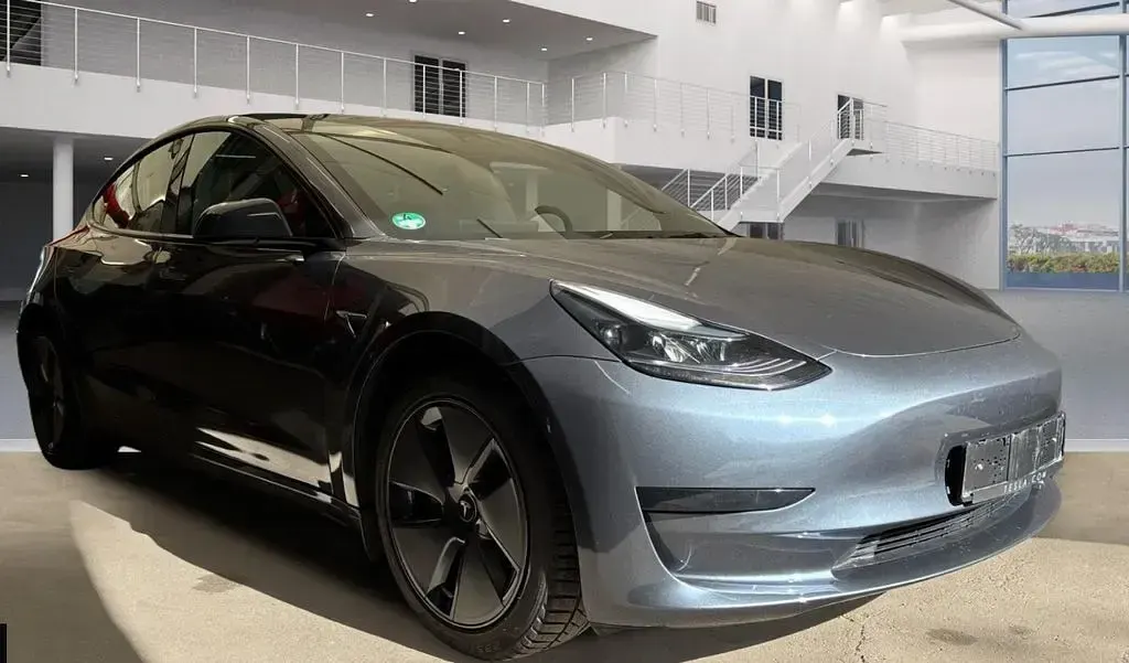 Occasion Tesla Model 3 Standard Range 235 kW (320 ch) 2023 Gris Berline