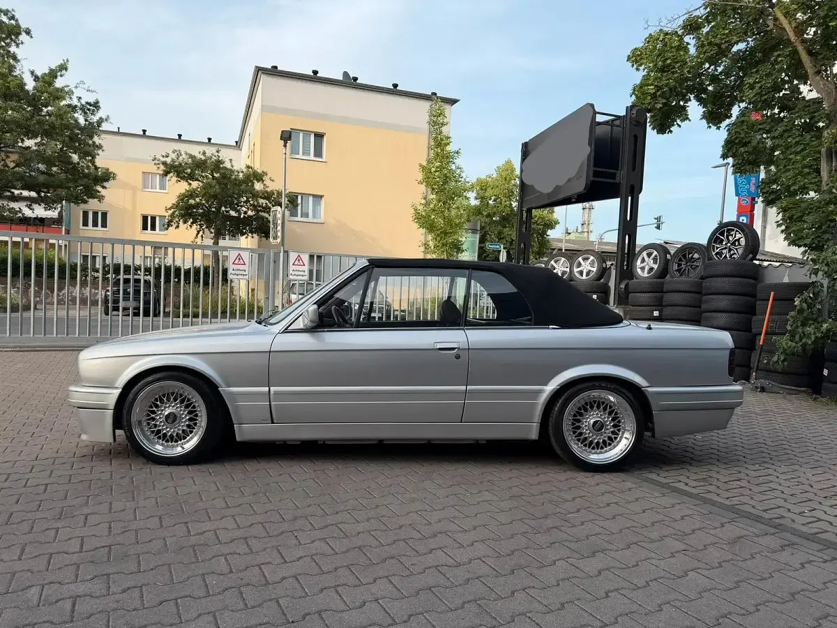 Gebraucht BMW 320 Cabriolet Basis 347 PS (255 kW) 1991 Silber Cabrio