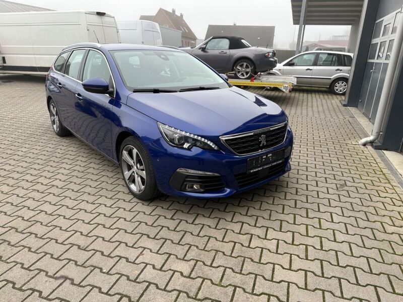 Blau Gebraucht 2019 Peugeot 308 Allure Kombi | 9.999 € (Guter Preis) - Bild 1/4