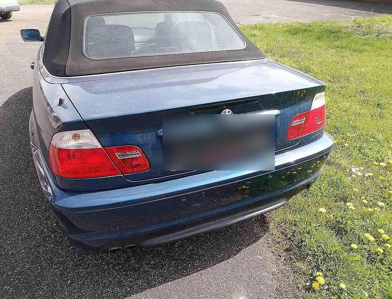 Gebraucht BMW 325 192 PS (141 kW) 2001 Blau Cabrio