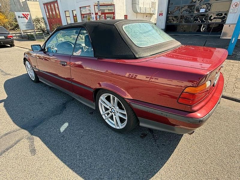 Gebraucht BMW 325 Cabriolet Performance 192 PS (141 kW) 1994 Rot Cabrio
