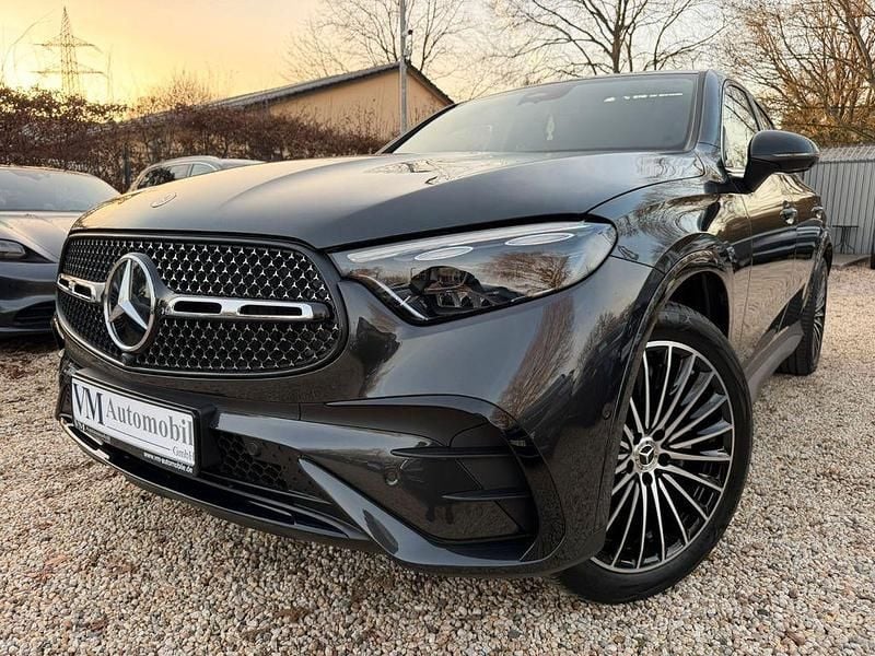 Grau Neu 2025 Mercedes GLC220 AMG Coupé | 58.990 € (Superpreis) - Bild 1/4