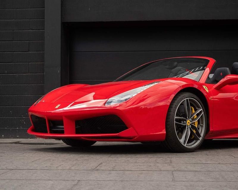 Gebraucht Ferrari 488 670 PS (492 kW) 2019 Rot Cabrio