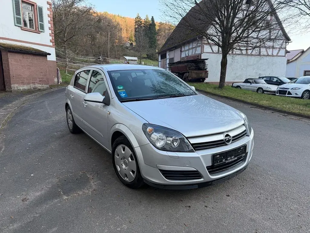 Gebraucht Opel Astra Edition 105 PS (77 kW) 2004 Silber Limousine