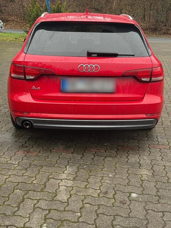 Gebraucht Audi A4 S-Line 150 PS (110 kW) 2017 Rot Kombi