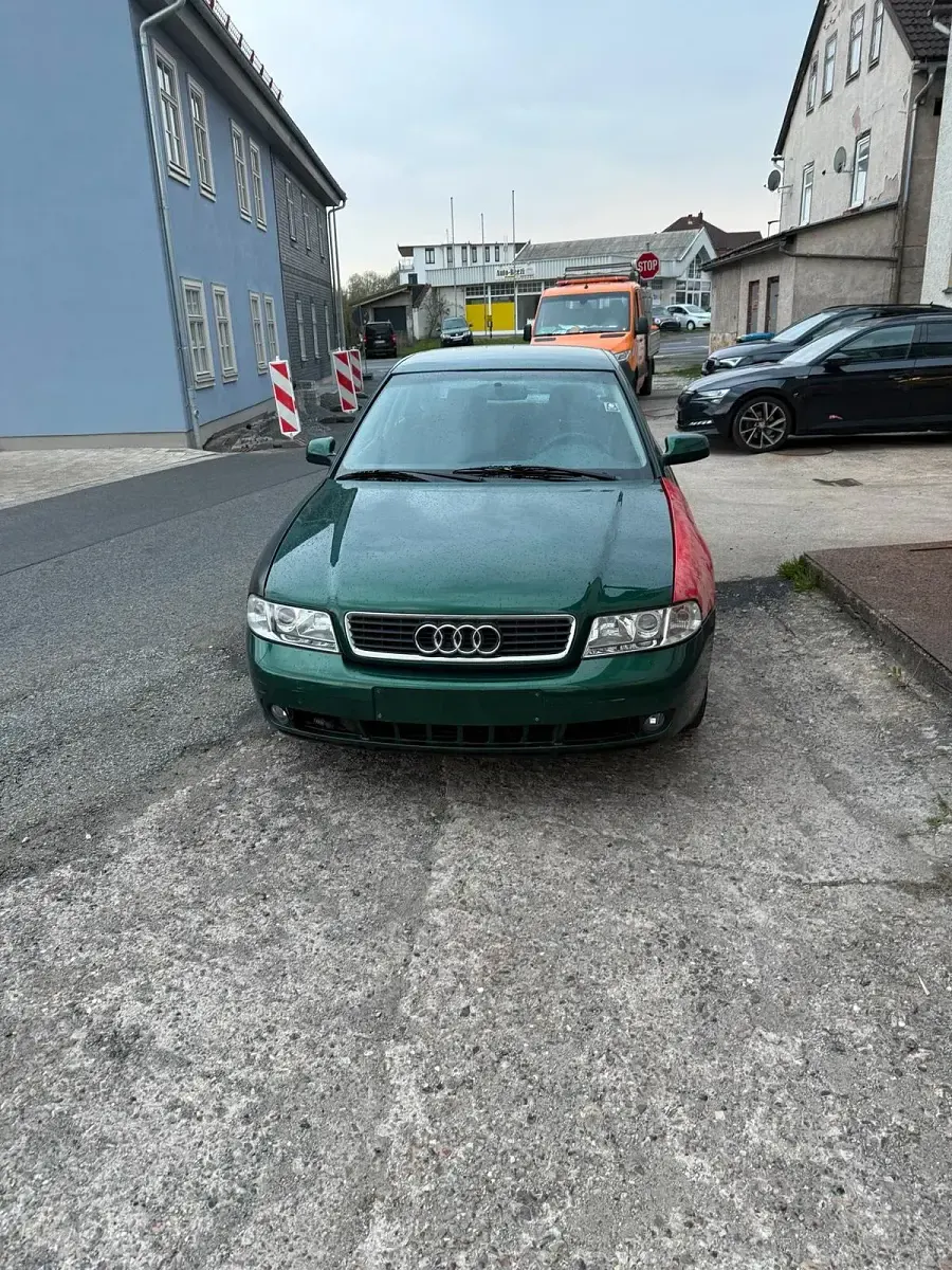 Gebraucht Audi A4 101 PS (74 kW) 1999 Grün Limousine
