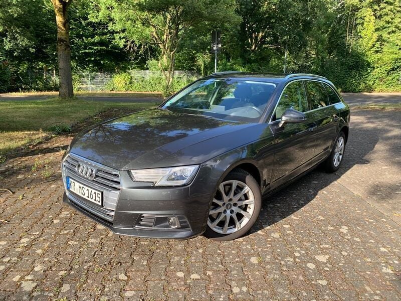 Grau Gebraucht 2016 Audi A4 Ambiente Kombi | 13.950 € (Fairer Preis) - Bild 1/4