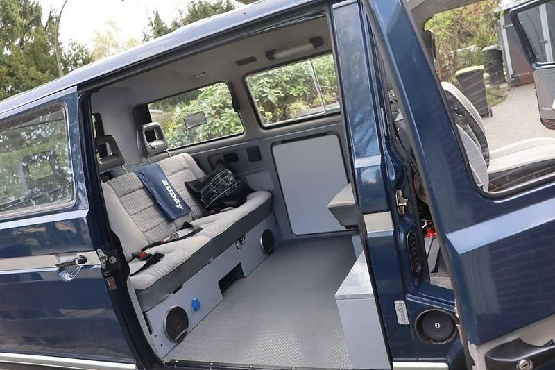 Usado VW Multivan 95 HP (69 kW) 1988 Azul Monovolume