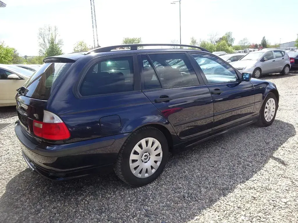 Gebraucht BMW 318 Exclusive 116 PS (85 kW) 2005 Blau Kombi