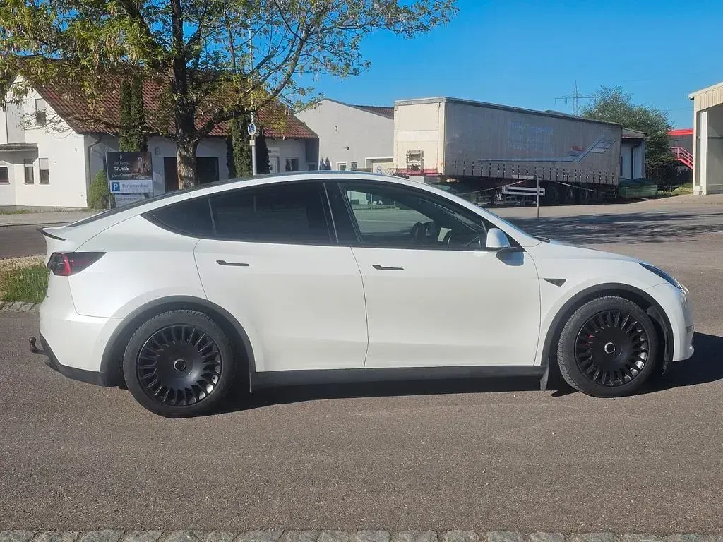 Gebraucht Tesla Model Y Performance 320 kW (436 PS) 2022 Weiß SUV