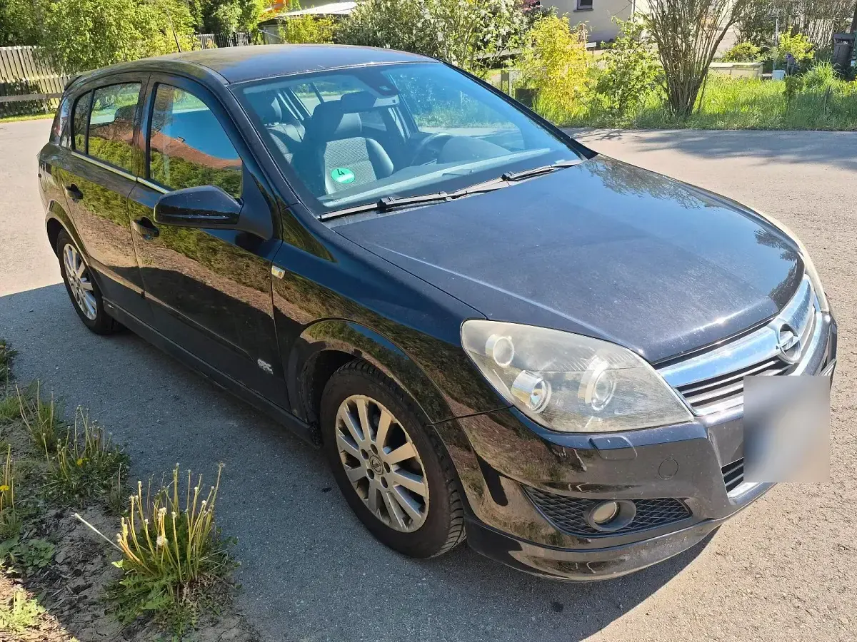 Używany Opel Astra OPC 140 KM (102 kW) 2009 Czarny Sedan/Limuzyna