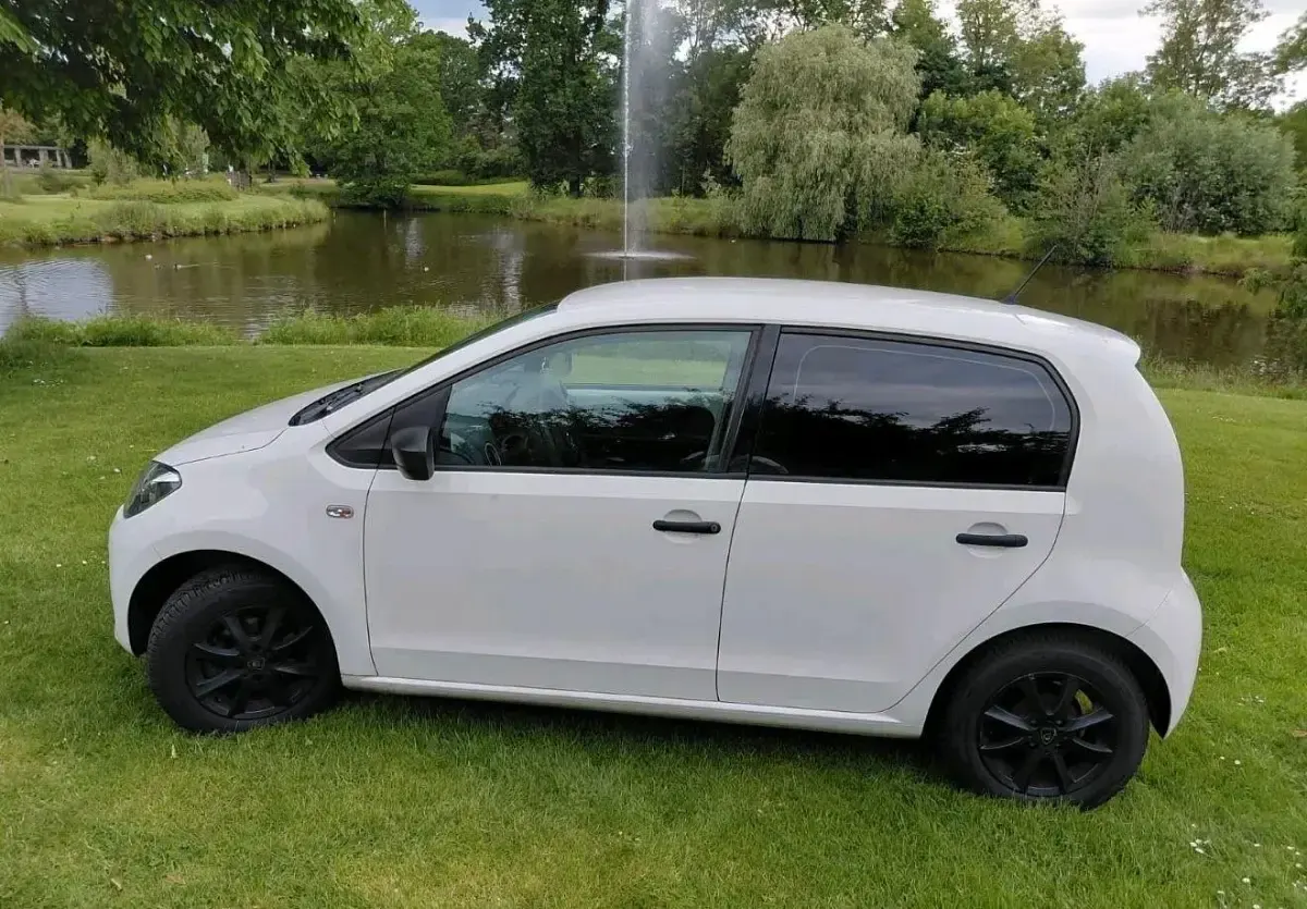 Gebraucht VW up! 60 PS (44 kW) 2015 Weiß Kleinwagen