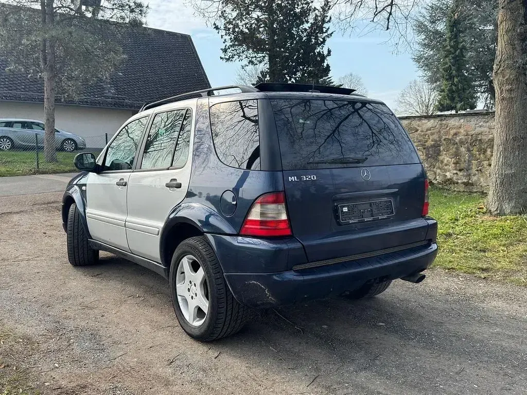 Gebraucht Mercedes ML320 218 PS (160 kW) 2001 SUV