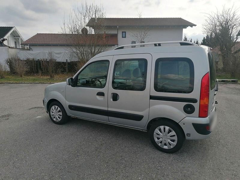 Gebraucht Renault Kangoo Authentique 75 PS (55 kW) 2006 Silber Van / Kleinbus