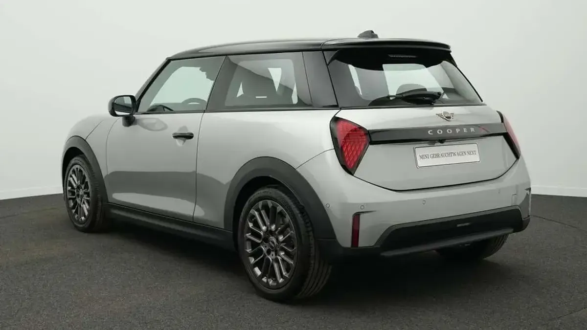 Gebraucht Mini Cooper S Classic 204 PS (150 kW) 2025 Grau Kleinwagen
