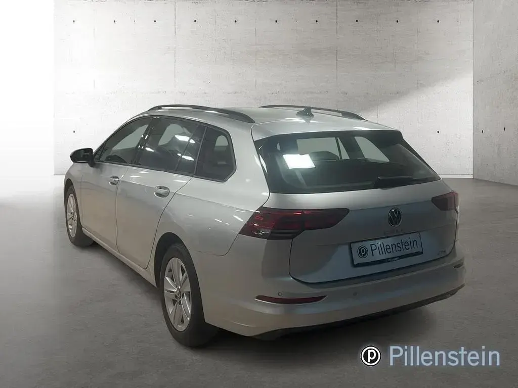 Gebraucht VW Golf VIII Life 110 PS (80 kW) 2024 Silber Kombi