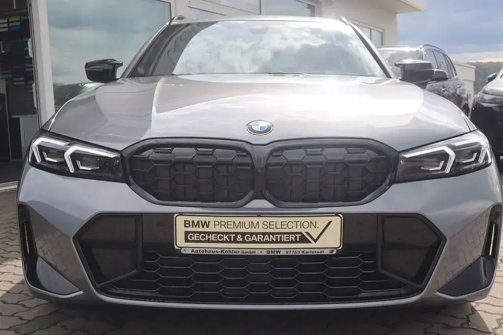 Gebraucht BMW M340 Performance 340 PS (250 kW) 2024 Skyscraper grau Limousine