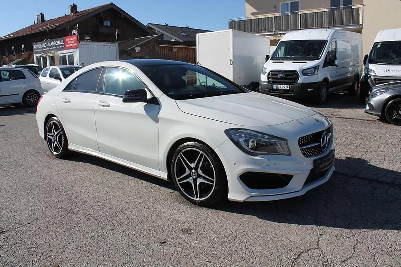 Gebraucht Mercedes CLA200 AMG line 156 PS (114 kW) 2014 Weiß Limousine