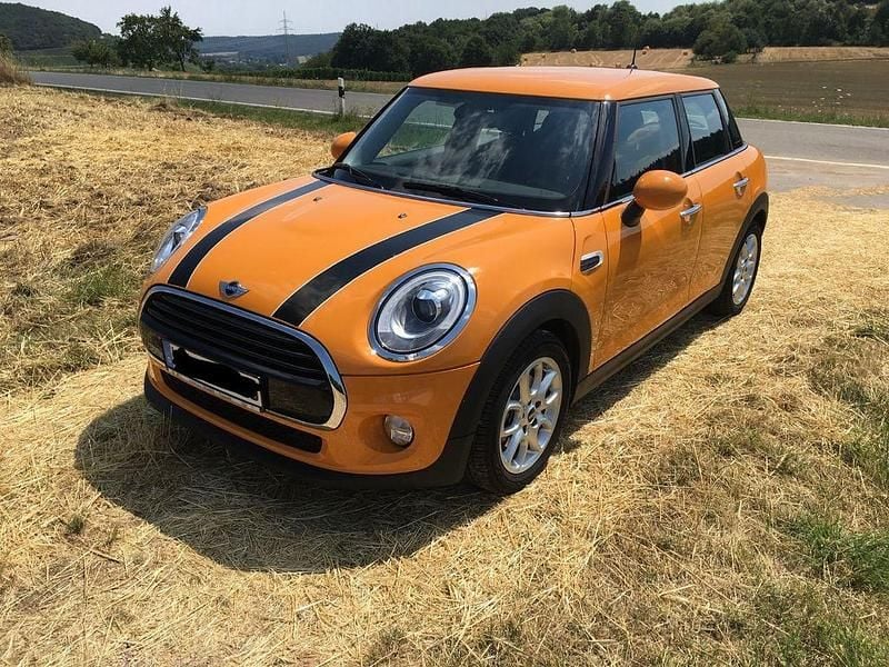 Gebraucht Mini Cooper Pepper 136 PS (100 kW) 2017 Orange Kleinwagen
