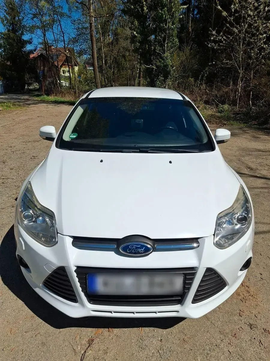 Używany Ford Focus SYNC Edition 101 KM (74 kW) 2014 Biały Kombi