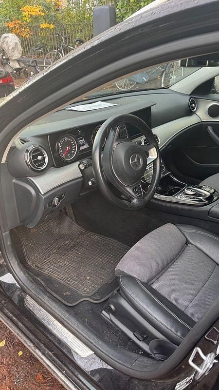 Gebraucht Mercedes E200 Avantgarde 184 PS (135 kW) 2017 Schwarz Kombi