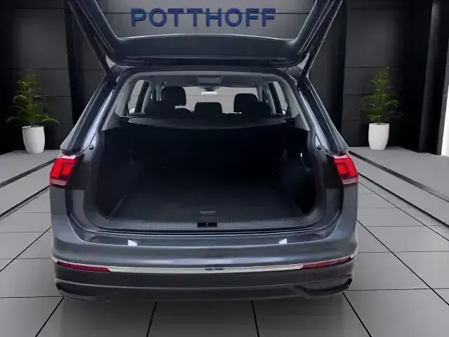 Gebraucht VW Tiguan Allspace Life 150 PS (110 kW) 2022 Grau SUV