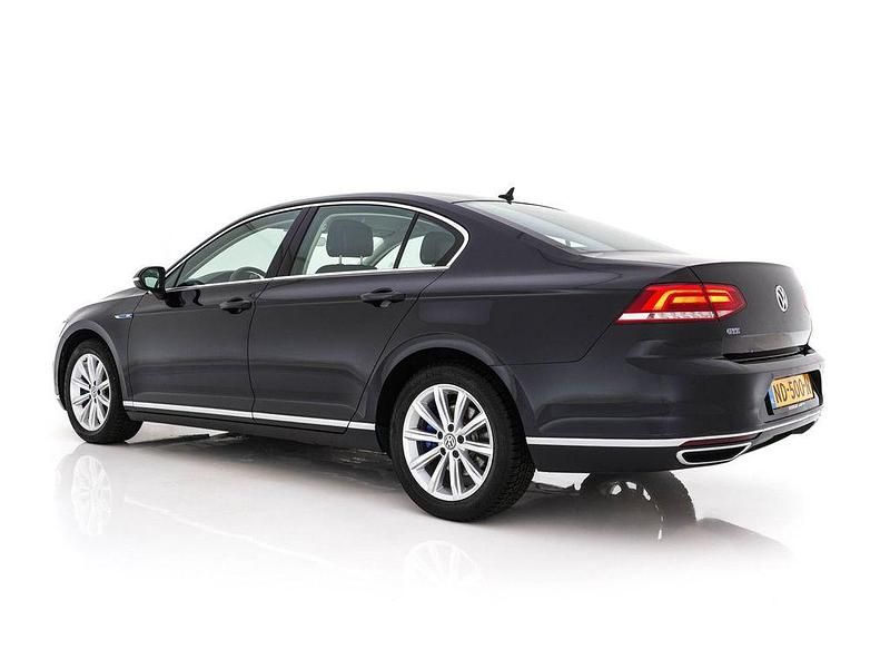 Gebraucht VW Passat GTE 218 PS (160 kW) 2016 Schwarz Limousine