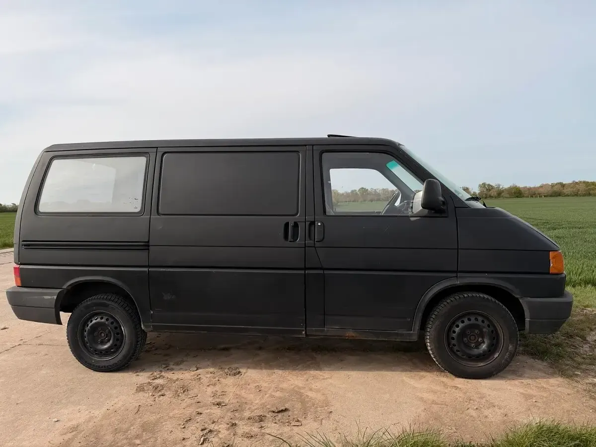 Gebraucht VW T4 68 PS (50 kW) 1995 Schwarz Van
