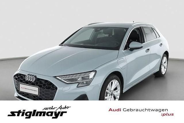 Pfeilgrau perleffekt Gebraucht 2025 Audi A3 Sportback e-tron Advanced Plus Kleinwagen | 40.690 € (Etwas zu teuer) - Bild 1/3